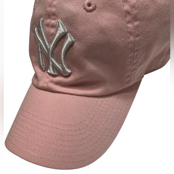 American Needle New York Yankees Hat in Pink One Se - Picture 5 of 13